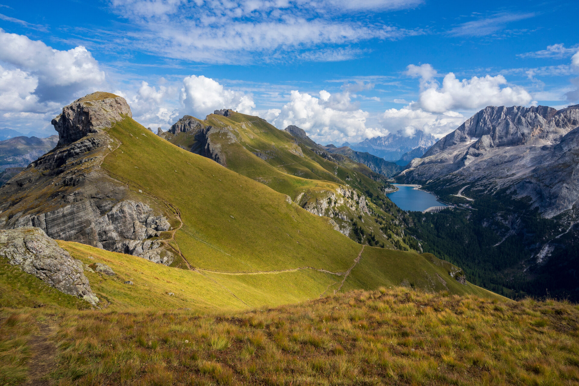 Panorama dal sentiero Viel del Pan sulle Dolomiti di Fassa | © Archivio Immagini ApT Val di Fassa