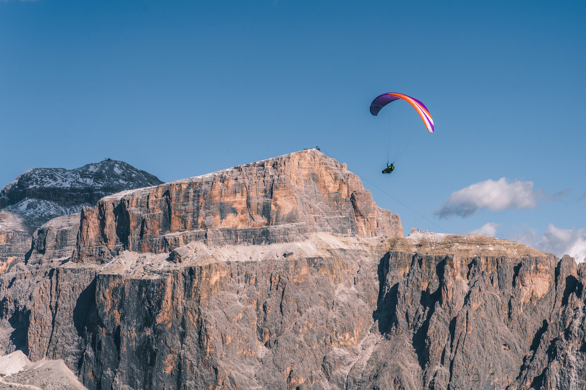 Parapendio in Val di Fassa | © Patricia Ramirez - Archivio Immagini ApT Val di Fassa