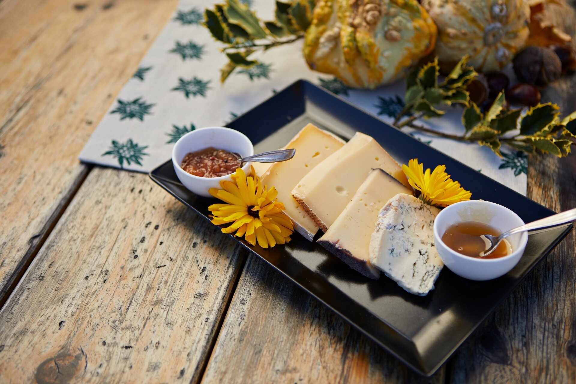 Tagliere di formaggi tipici in Val di Fassa | © Fulvio Maiani Coolpixel - Archivio Immagini APT Val di Fassa